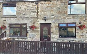 Stunning Cottage With Log Burner- King Bed- Great Design-Free Wood